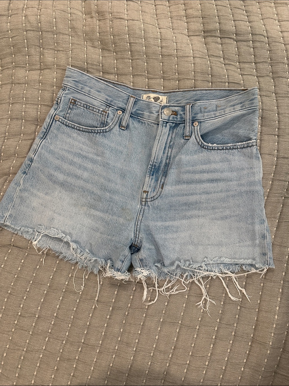 Madewell the perfect jean short size 28